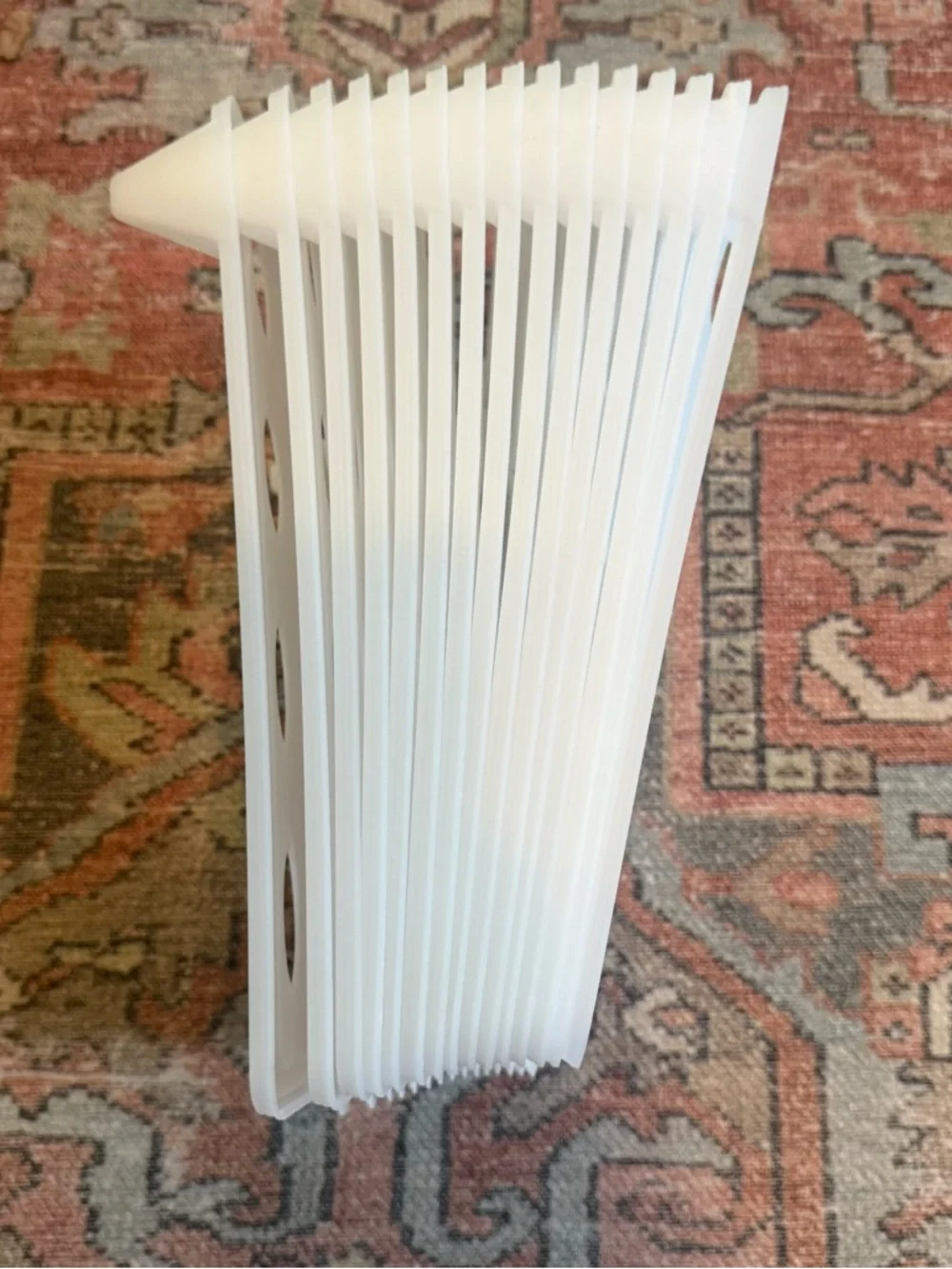 Source Unknown White Plastic Peg-Style Closet Organizer